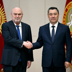 Президент Садыр Жапаров ЕККУнун Башкы катчысы Феридун Хади Синирлиоглуну кабыл алды