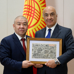 Алмамбет Шыкмаматов швейцариялык SICPA SA компаниясынын жетекчилиги менен жолукту