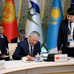 Адылбек Касымалиевдин Казакстанга болгон жумуш сапары аяктады