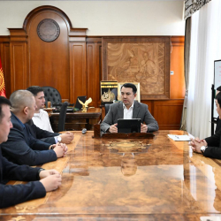 Марлен Маматалиев айрым кайрымдуулук фонддордун өкүлдөрүн кабыл алды