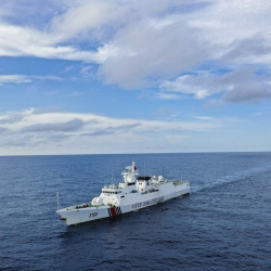 ВМС и ВВС НОАК провели патрулирование в территориальных водах острова Хуанъяньдао и воздушном пространстве над ним