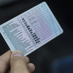 Завершена временная национальная кампания по бесплатной замене водительских удостоверений