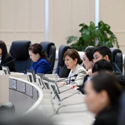 «Телекөрсөтүү жана радиоуктуруу жөнүндө» мыйзамга киргизилип жаткан өзгөртүүлөр экинчи окууда колдоо тапты