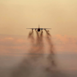 Крымда аскердик учак кулап, 29 адам каза болду