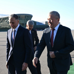 Председатель Кабинета Министров Адылбек Касымалиев с рабочим визитом прибыл в Азербайджанскую Республику