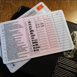 Депутат Бакасов айдоочулук күбөлүктү акысыз алмаштыруу мөөнөтүн узартууну суранды