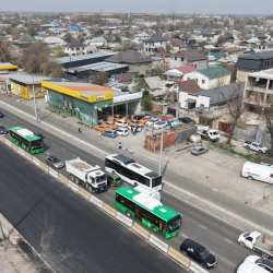 Бишкекте Дэн Сяопин көчөсүндөгү объектилер алынып жатат