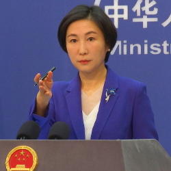 Китай призывает прекратить военные операции после угрозы США нанести 