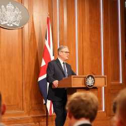 Великобритания проведет международный саммит по Ормузскому проливу