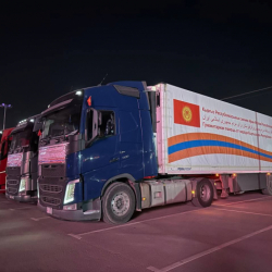 Кыргызстан направил Ирану гуманитарную помощь