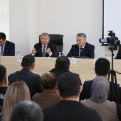 Глава ГНС Алмамбет Шыкмаматов провел рабочую встречу с представителями угледобывающей отрасли