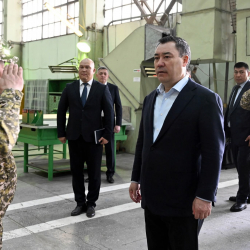 Президент Садыр Жапаров “Дастан” ААКсынын ишмердүүлүгү менен таанышты