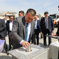 УКМКга караштуу бала бакчанын курулушуна мезгил кутусу салынды