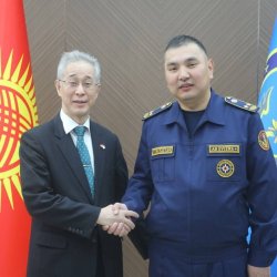 Министр МЧС Кыргызстана обсудил с послом Японии сотрудничество в сфере предупреждения стихийных бедствий