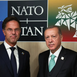 Эрдоган НАТОнун башкы катчысы менен жолугушуп, Ирандагы геостратегиялык туңгуюк тууралуу эскертти