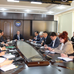 Министр Солтобаев кезектеги аппараттык жыйын өткөрүп, тийиштүү жетекчилерге тапшырмаларды берди