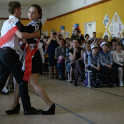 Бүтүрүү кечелерине акча чогултууга тыюу салынат