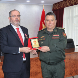 Кыргызстан менен Түркия аскер кадрларын даярдоо маселелерин талкуулады