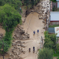 Эскертүү! Сел жүрүү жана кар көчкү түшүү коркунучу бар
