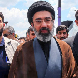 Глава Пентагона заявил о тяжелом ранении верховного лидера Ирана Хаменеи