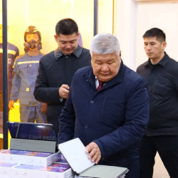 Министр энергетики ознакомился с деятельностью Бишкекского предприятия электрических сетей