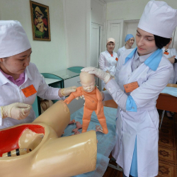 Медициналык жогорку окуу жайды бюджеттик негизде окугандар 2 жыл аймакта иштөөгө же окуу акысын кайтарып берүүгө милдеттүү, - министрлик