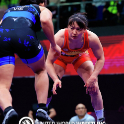 Азия чемпионаты: Бүгүн Айпери менен Мээрим алтын үчүн килемге чыгат