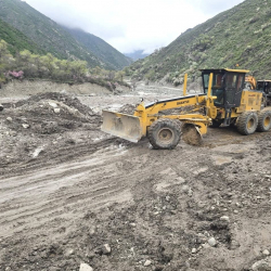 Мырзаке – Кара-Шоро унаа жолуна тоо тектери кулап, көчкү түшкөн