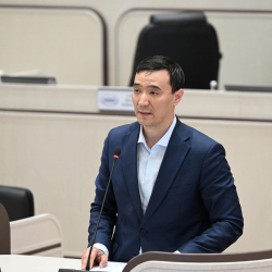 Медербек Алиев сот арачылары институтун өнүктүрүүнү сунуштады