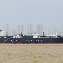 Пентагон Ирандын портторун блокадага алууну баштаганын жарыялады