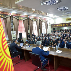 Президент Садыр Жапаров встретился с жителями Кара-Кульжинского района Ошской области