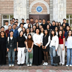 Бишкекте жаштарды шайлоо процессине тартуу жана “Уңгужол доктринасы” талкууланды