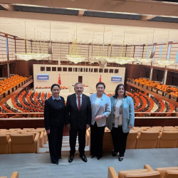 Эл өкүлдөрү Анкарада Түркиянын Улуу Улуттук Жыйынынын депутаттары менен жолугушту