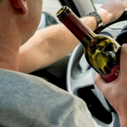 Кыргызстанда эми мас абалында унаа айдагандар 5-10 жылга кесилет