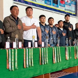 В Таласе стартовал Кубок «Альянс Алтын» по борьбе среди юниоров