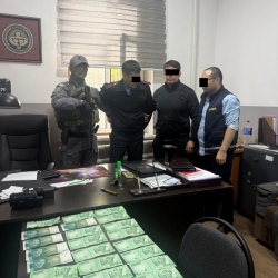 ГКНБ КР задержал заместителя начальника УВД Джалал-Абадской области области при получении взятки