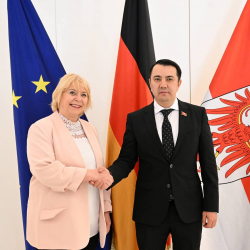 Маматалиев Германиянын Бранденбург федералдык аймагынын Парламентинин Президенти менен жолугушту