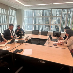 Бакыт Сыдыков Вашингтондо DFCнин саясат боюнча директору Кэролайн Вик менен жолугушту