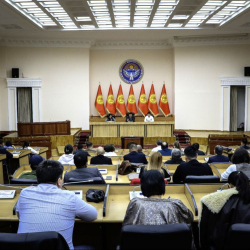 В МИД КР прошла встреча с представителями строительных компаний