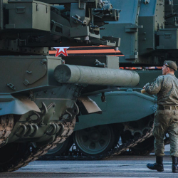 Батыш Россиянын аскердик күчүнө тең келе албай жатат