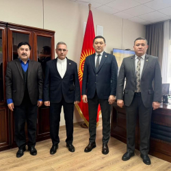 Секретарь Совбеза Адилет Орозбеков встретился с послом Ирана в Кыргызстане Голамхоссейном Ядегари