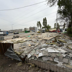 В Бишкеке мэрия демонтировала 17 объектов по улицам Ауэзова и Манасчы Сагынбая