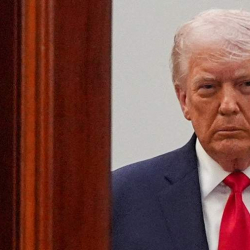 Трамп заявил о продолжении работы США над урегулированием конфликта на Украине