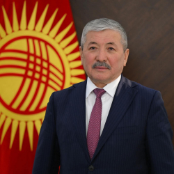 Адылбек Касымалиев поздравил сотрудников и ветеранов органов статистики с профессиональным праздником