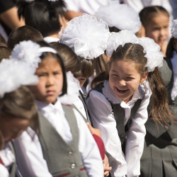 Кыргызстанда жаңы окуу жылы 15-сентябрда башталат