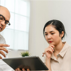 Кыргызстанда никеге турууда милдеттүү медкароодон өтүү демилгеленди