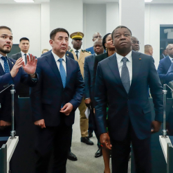 Бажы кызматынын санариптик жетишкендиктери Того Министрлер кеңешинин Төрагасына тааныштырылды