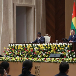 Кыргызстан менен Того бир катар документтерге кол койду