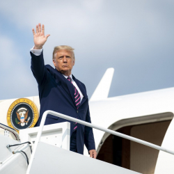 МИД КНР: Президент США Дональд Трамп нанесет государственный визит в Китай с 13 по 15 мая