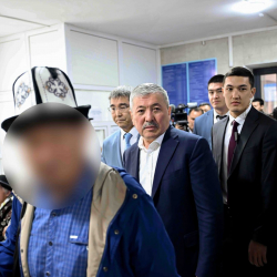 Адылбек Касымалиев онкология жана гематология борборунун поликлиникасын күтүүсүз текшерди